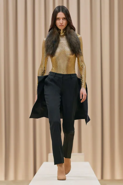 Look 23